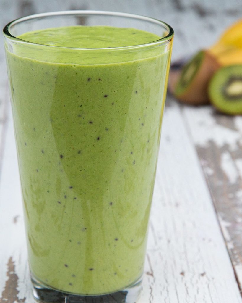 Kivi, spinaq dhe banane, treshe e përsosur për ta nisur ditën ashtu siç