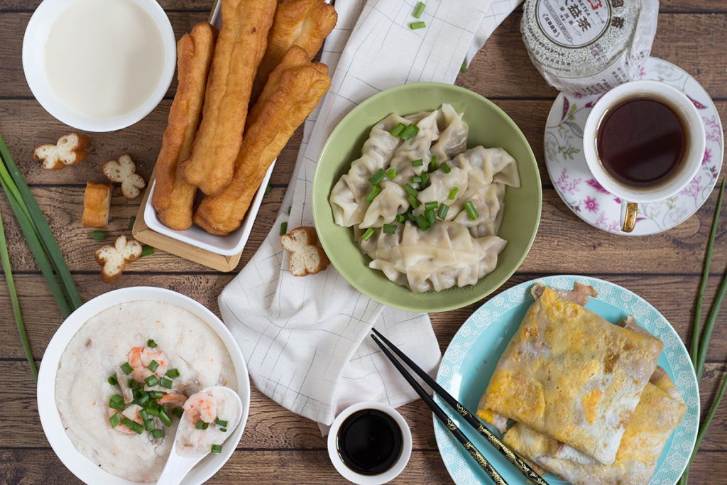 Çfarë hanë kinezët për mëngjes?